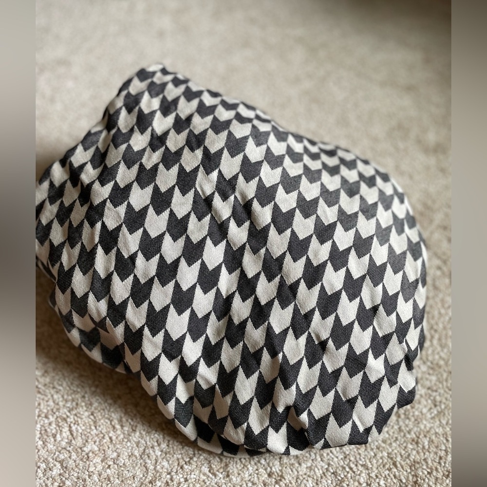 Tula Black & White Geometric